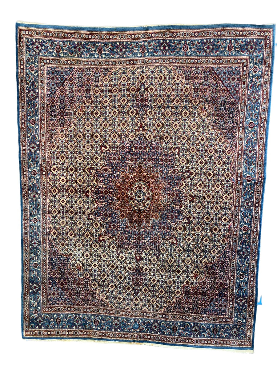 Classic Medallion Wool Rug – Blue & Ivory Design – 10’0” x 12’10”