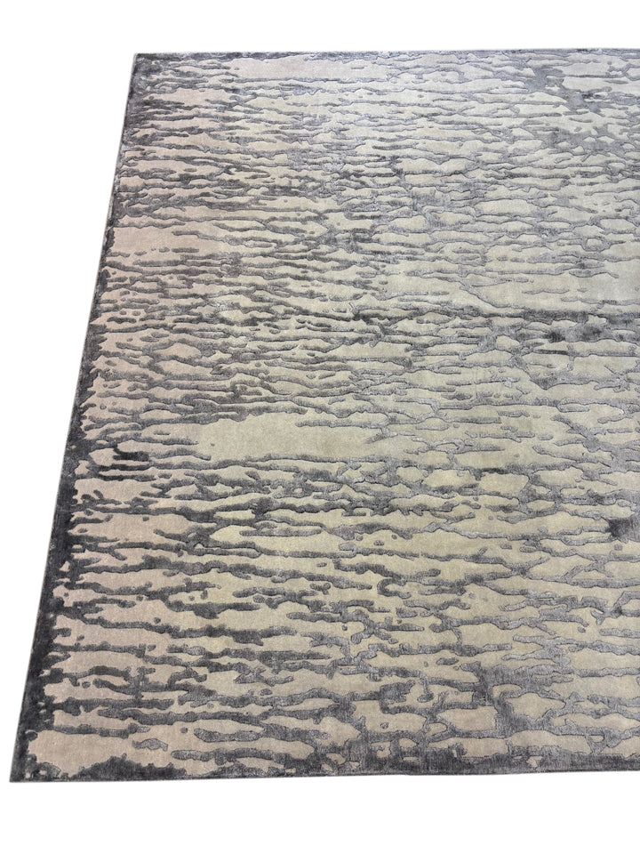 Silver Cascade Modern Wool Rug – 8’2” x 9’11”
