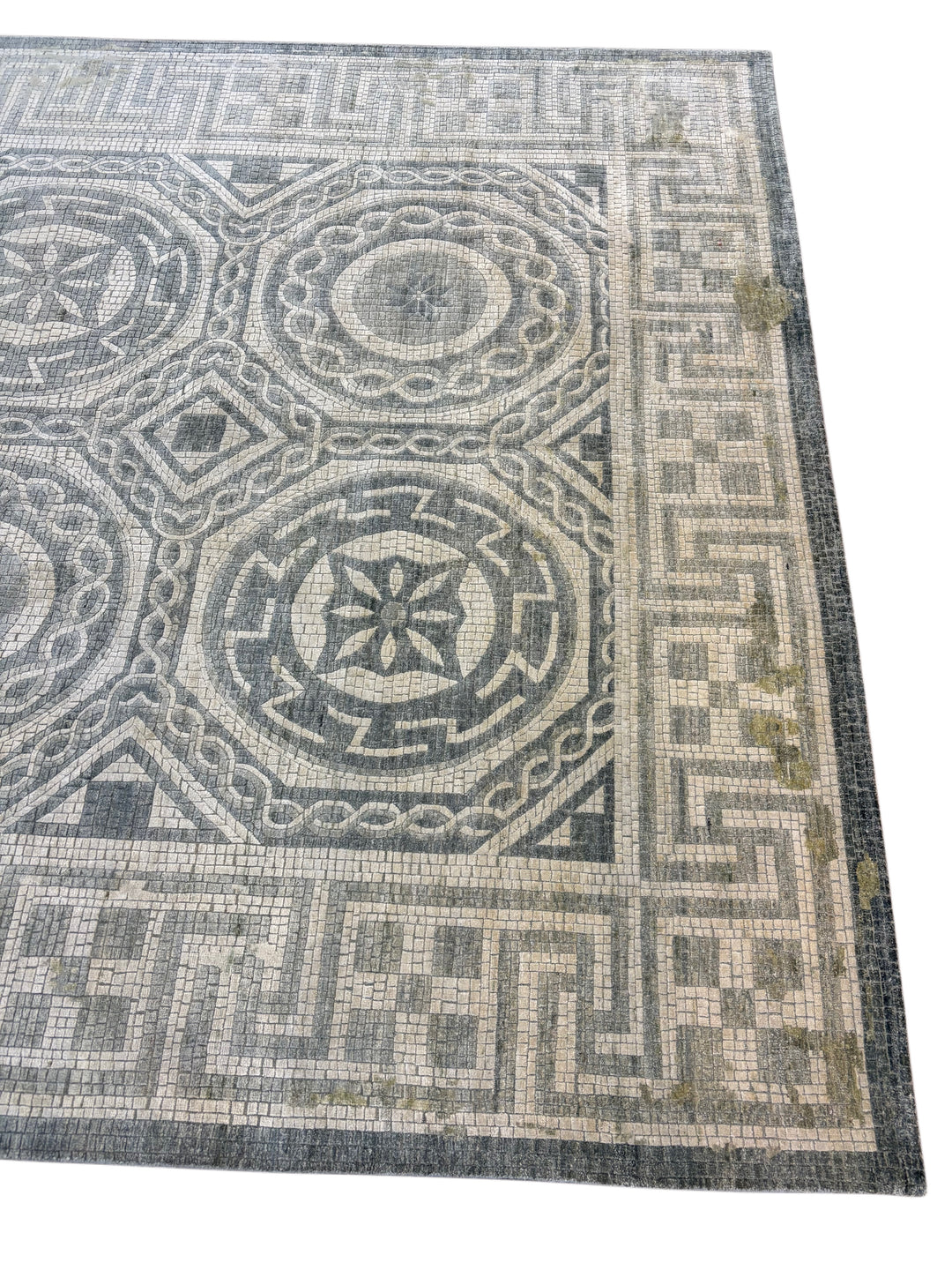 Mosaic Medallion Contemporary Wool Rug – 9’1” x 11’11”