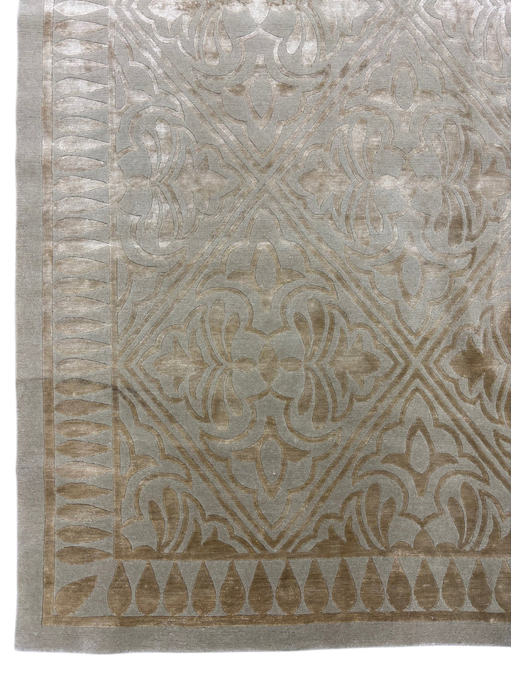 Champagne Trellis Contemporary Wool Rug – 8’0” x 10’0”