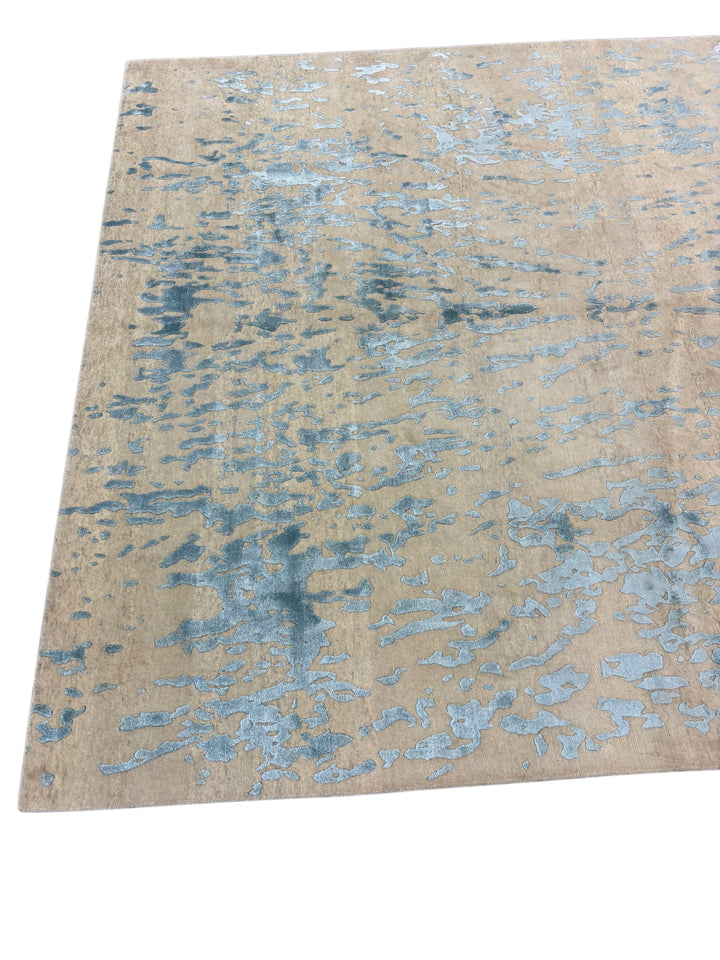 Azure Drift Modern Wool Rug – 8’0” x 10’0”