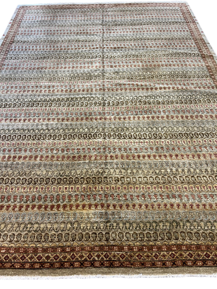 Hand-Knotted Wool Rug – Ivory &amp; Pistachio Pattern – 10’1” × 14’0”