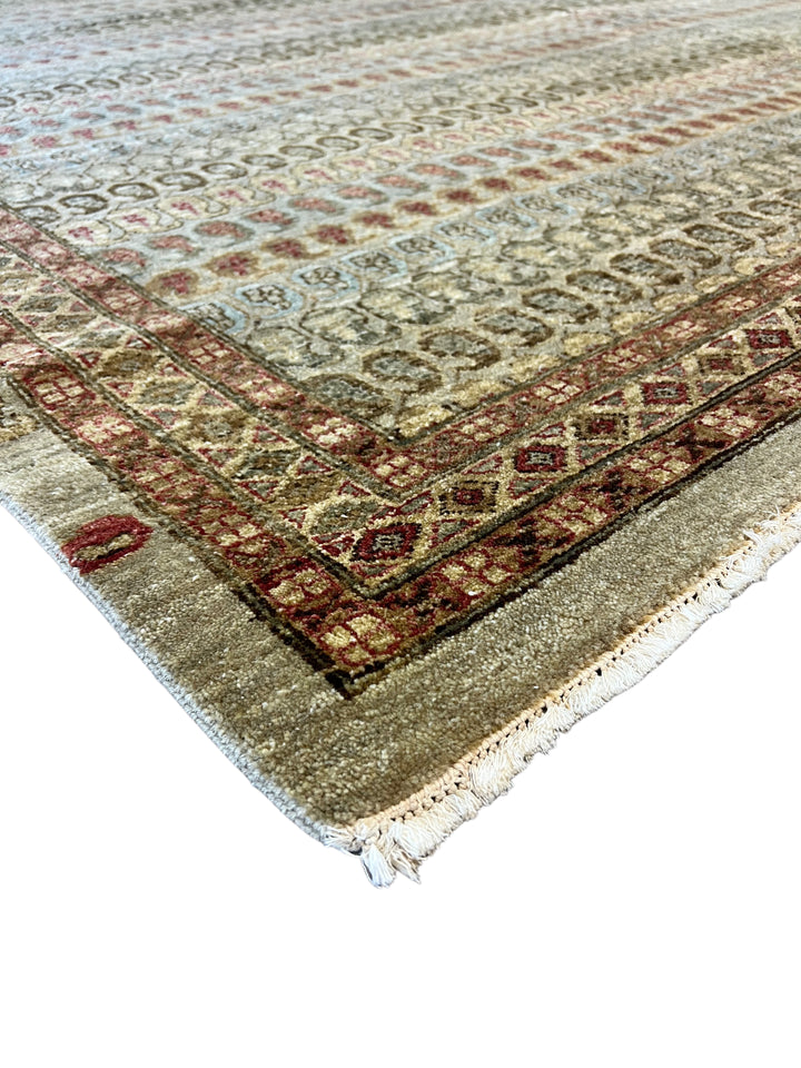 Hand-Knotted Wool Rug – Ivory &amp; Pistachio Pattern – 10’1” × 14’0”