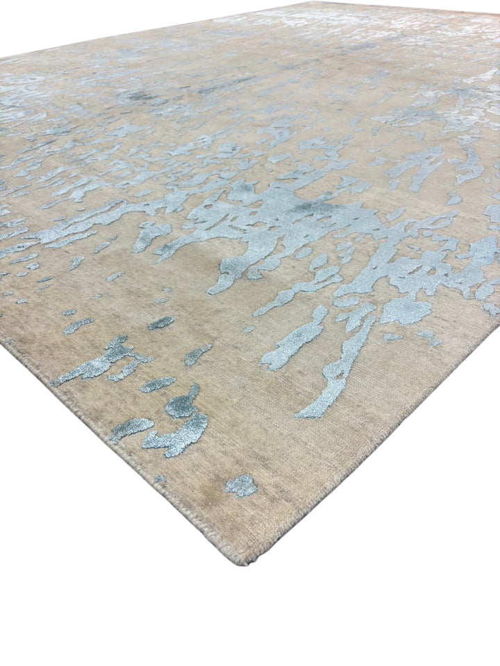 Azure Drift Modern Wool Rug – 8’0” x 10’0”