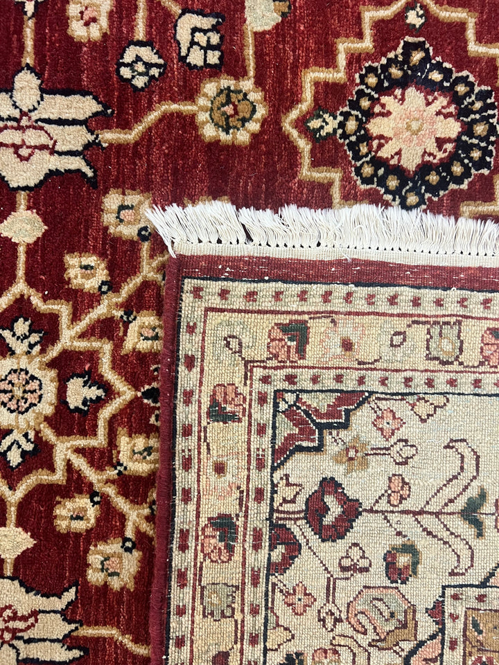 Burgundy Traditional Wool Rug – 8’0” x 10’9”
