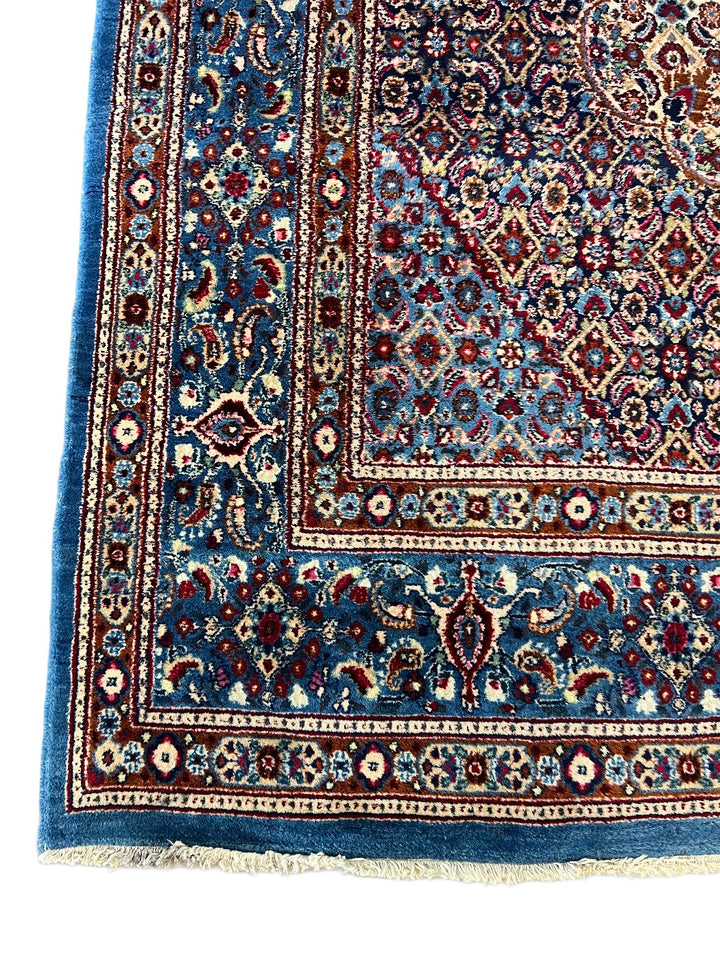 Classic Medallion Wool Rug – Blue &amp; Ivory Design – 10’0” x 12’10”