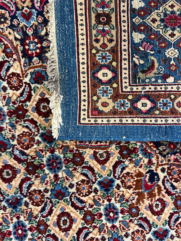 Classic Medallion Wool Rug – Blue &amp; Ivory Design – 10’0” x 12’10”