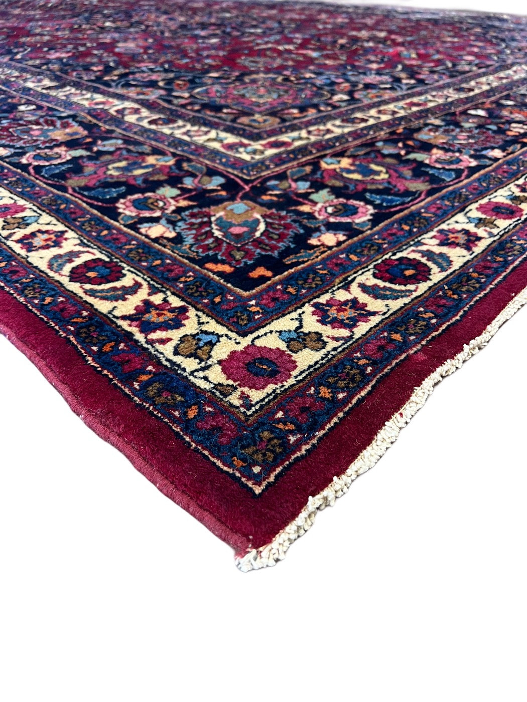 Grand Floral Medallion Wool Rug – Crimson &amp; Navy – 10’0” x 13’2”