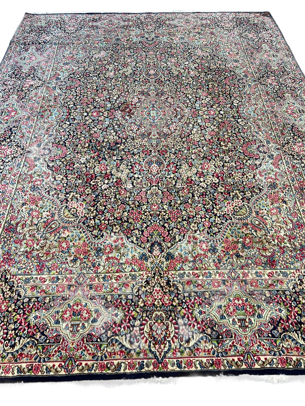Floral Medallion Design Kerman Style Wool Rug – 9’9” x 12’10”