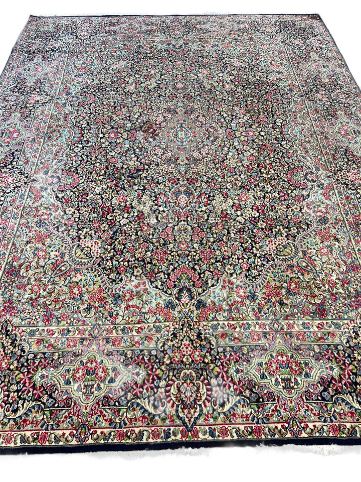 Floral Medallion Design Kerman Style Wool Rug – 9’9” x 12’10”