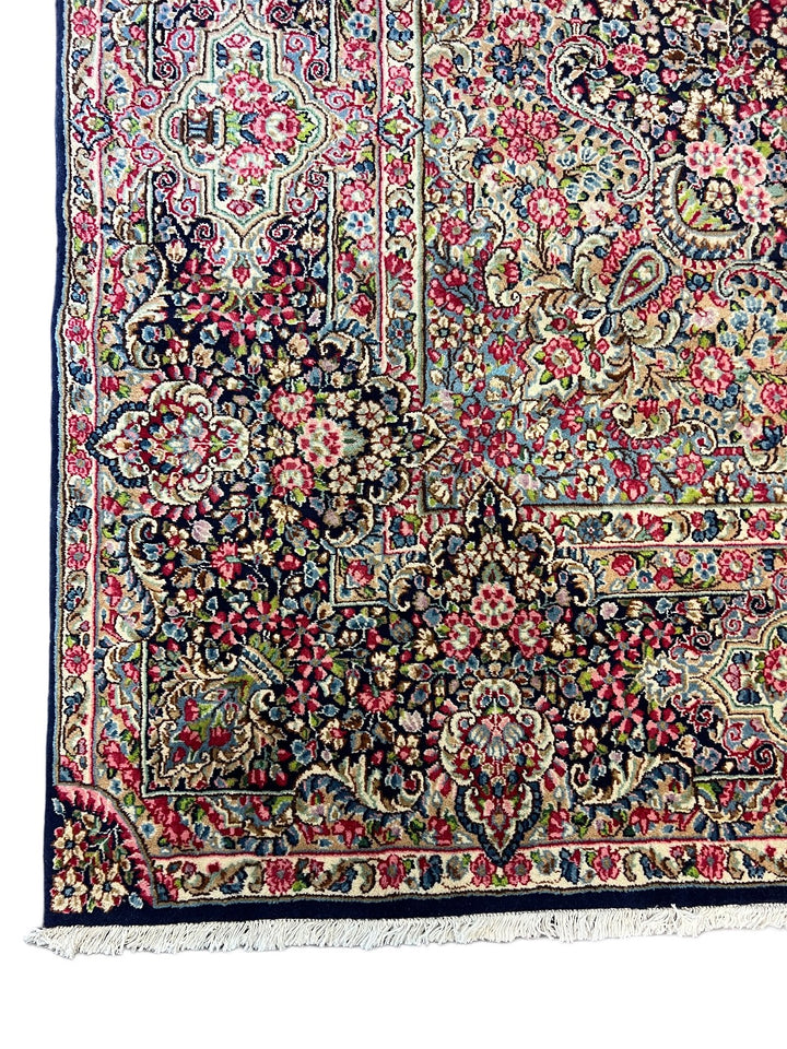 Floral Medallion Design Kerman Style Wool Rug – 9’9” x 12’10”