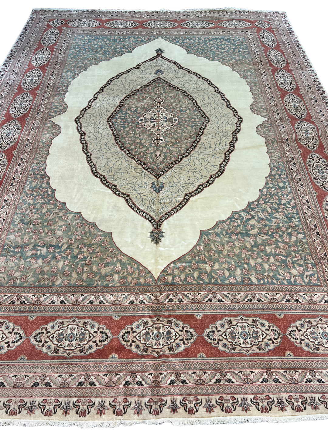 Sage &amp; Terracotta Medallion Wool Area Rug – 9’10” × 13’8”