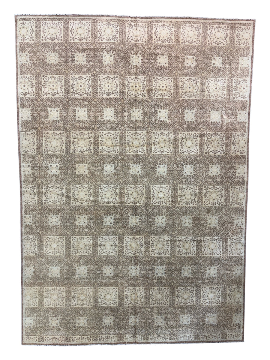 Taupe Geometric Pattern Wool Rug – 9’11” × 14’0”