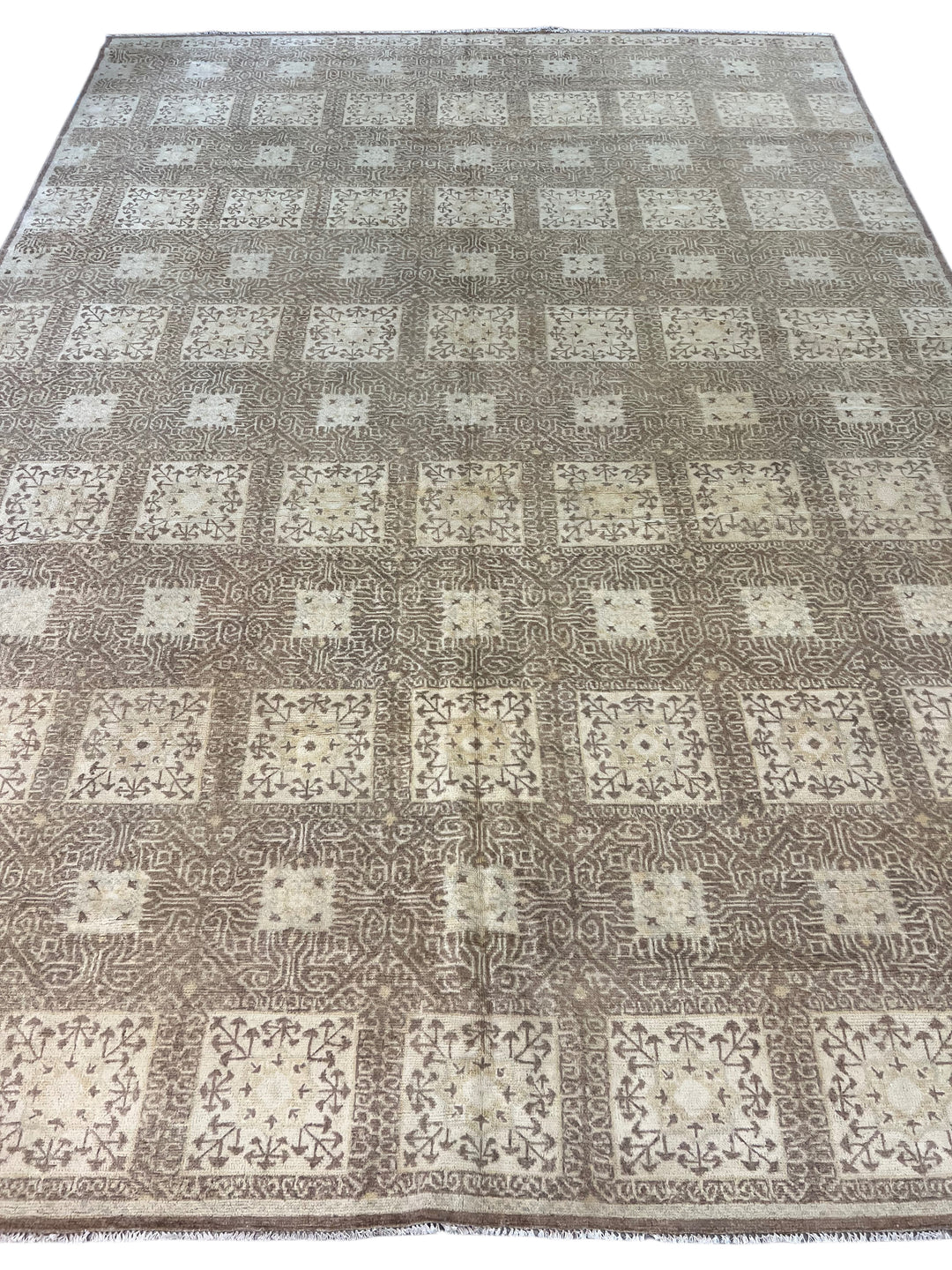 Taupe Geometric Pattern Wool Rug – 9’11” × 14’0”