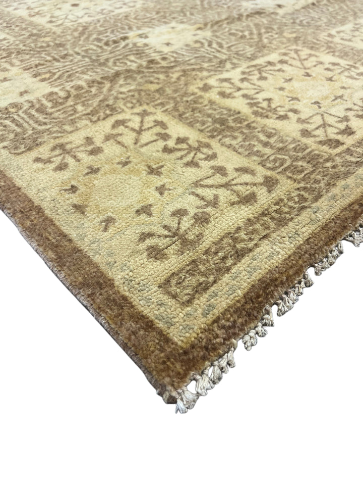 Taupe Geometric Pattern Wool Rug – 9’11” × 14’0”