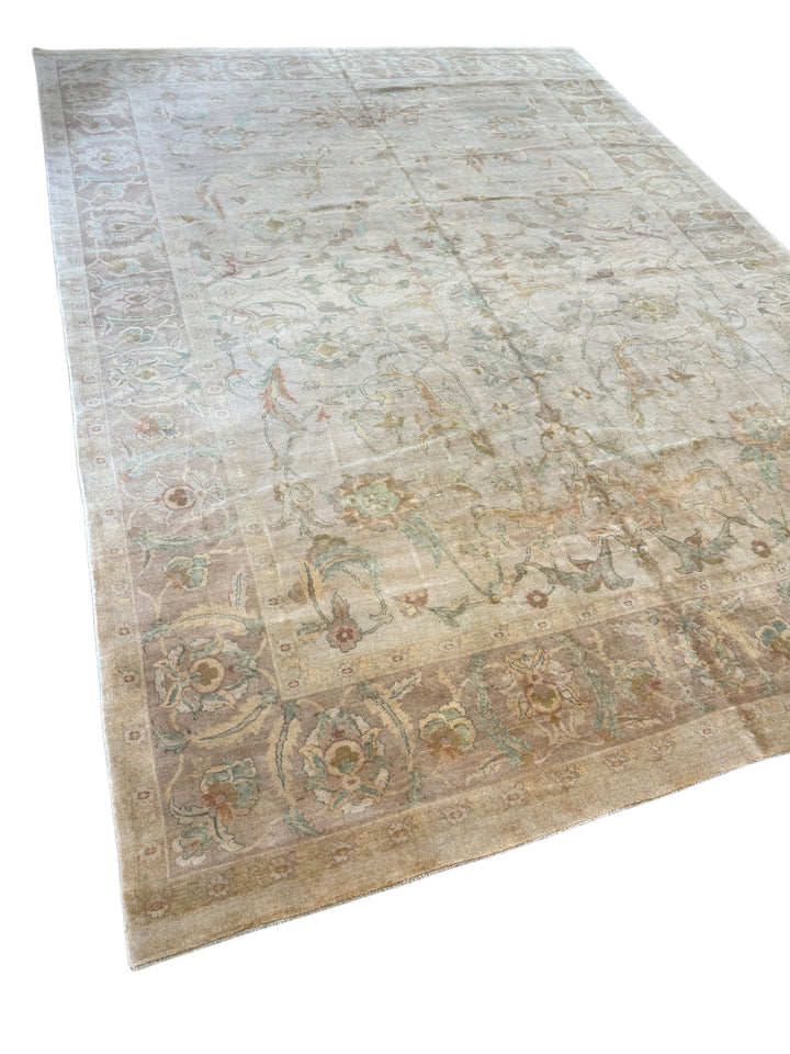 Muted Floral Vine Wool Rug – 9’9” × 13’7”