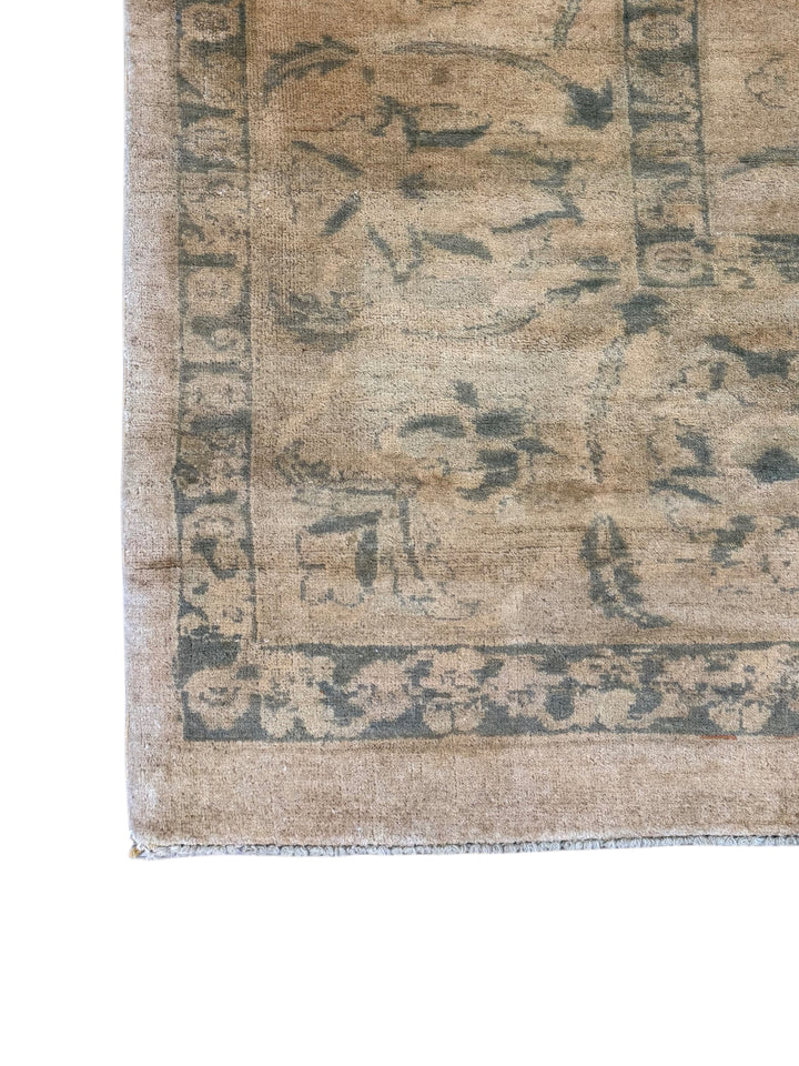 Taupe Botanical Wool Rug – 9’11” × 14’0”
