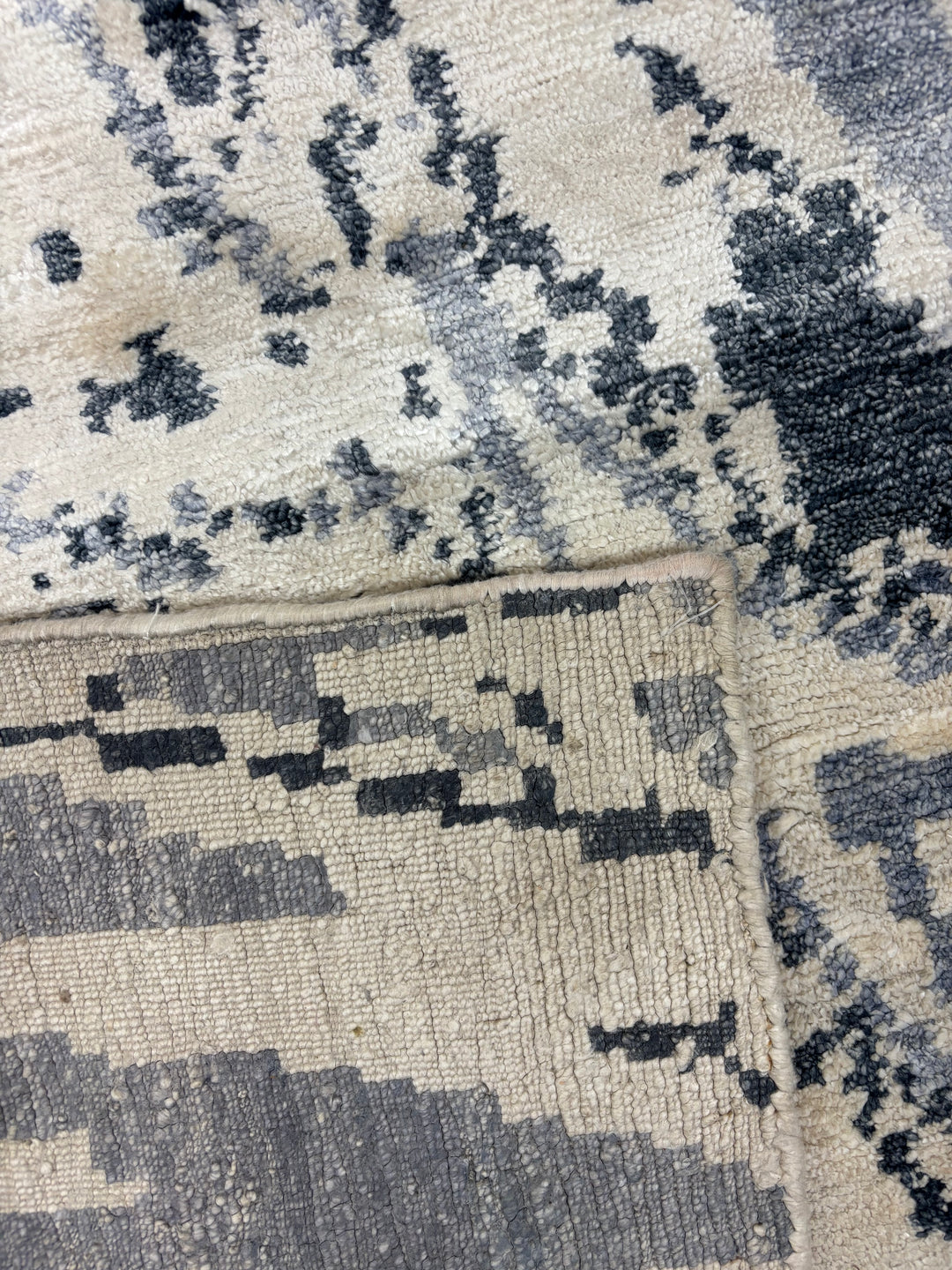 Modern Geometric Art Silk Area Rug – Blue Gray &amp; Ivory | 9.9’ x 14.1’