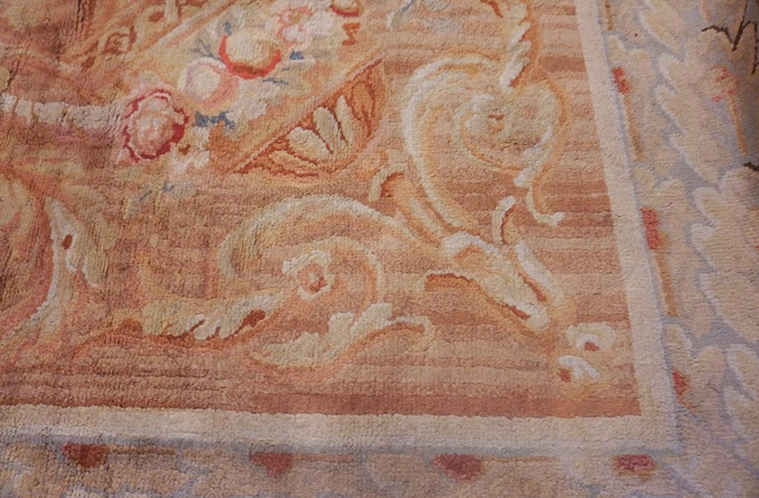 Antique French Savonnerie Rug Circa 1890 – Handwoven Wool Masterpiece – Soft Beige &amp; Blush Floral Design - 14.10 x 20.0