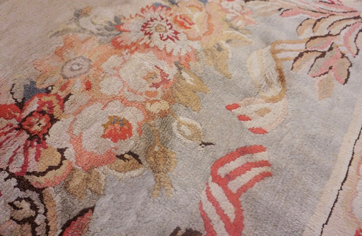 Antique French Savonnerie Rug Circa 1890 – Handwoven Wool Masterpiece – Soft Beige &amp; Blush Floral Design - 14.10 x 20.0