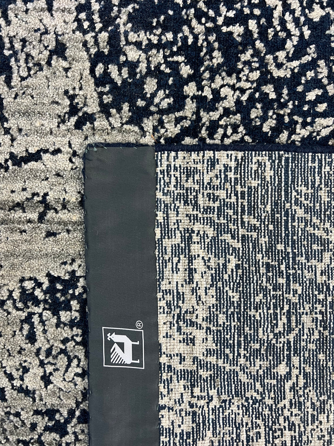 Handmade Modern Abstract Wool Rug – Navy Blue &amp; Ivory | 8’1” × 9’11”