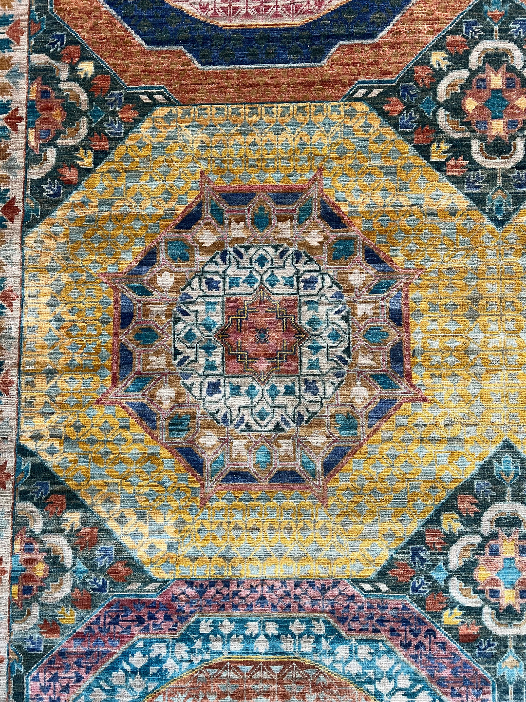 Multicolor Geometric Medallion Design – Hand-Knotted Mamluk Wool Rug – 13.3’ x 19.2’