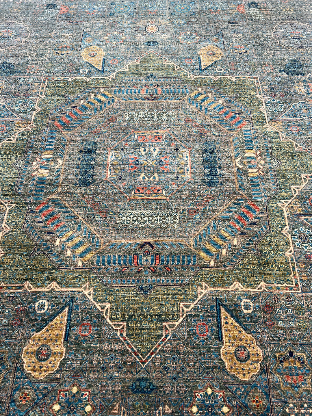 Blue &amp; Green Geometric Medallion Design – Hand-Knotted Mamluk Wool Rug – 6.7’ x 9.6’