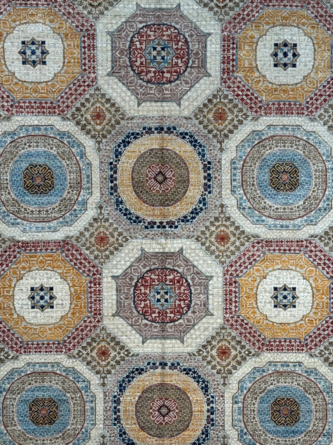 Ivory, Blue &amp; Gold Geometric Medallion Design – Hand-Knotted Mamluk Wool Rug –  4.11’ x 6.7’