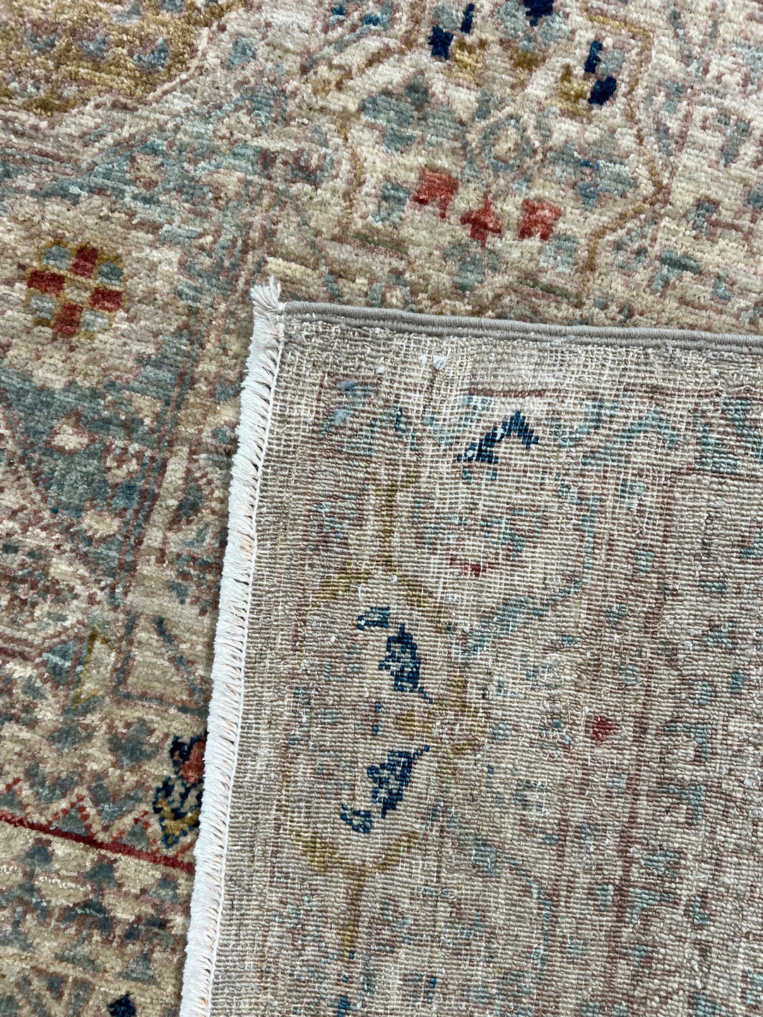 Ivory &amp; Soft Beige Medallion Wool Rug – 8.1’ x 9.11’