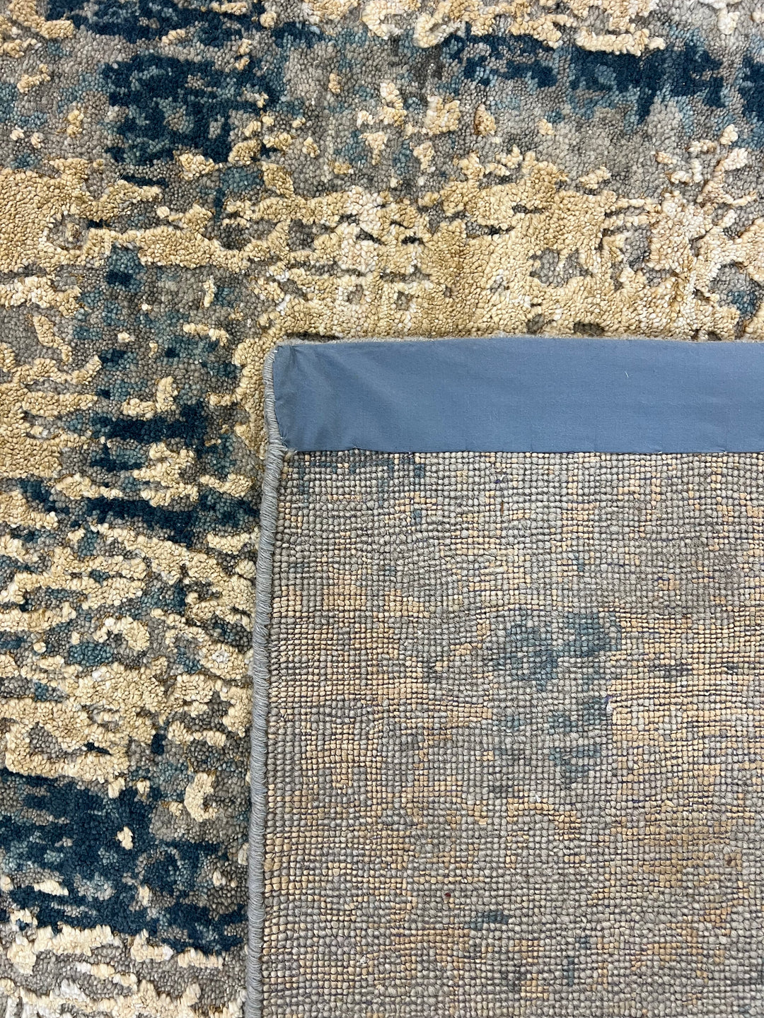 Gray, Ivory &amp; Deep Blue Abstract Modern Rug – 8.0’ x 9.10’