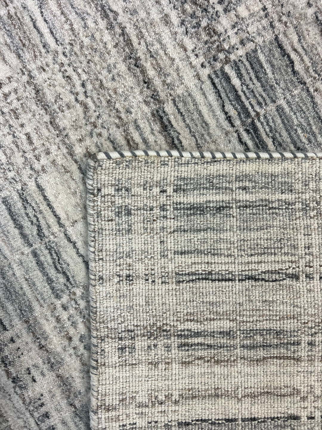 Gray, Ivory &amp; Charcoal Abstract Plaid Rug – 7’ x 10’
