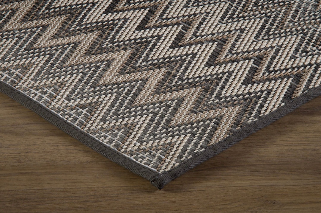 Arlo - Indoor/Outdoor Geometric Carpet