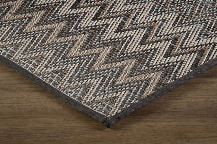 Arlo - Indoor/Outdoor Geometric Carpet