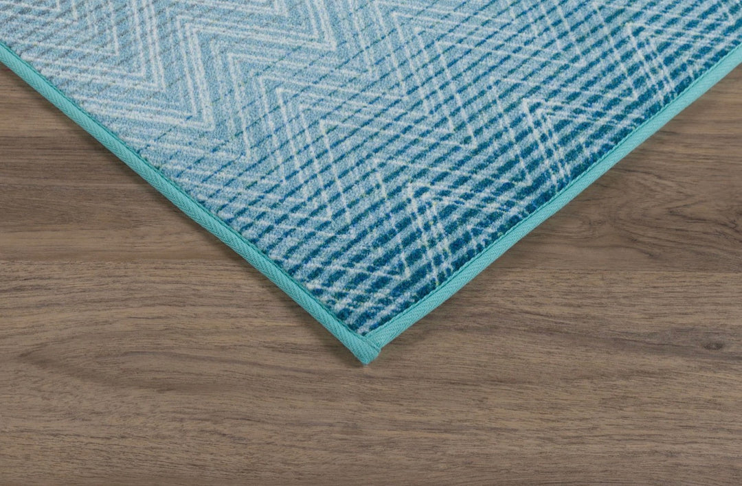 Aster – Geometric Chevron Nylon Carpet