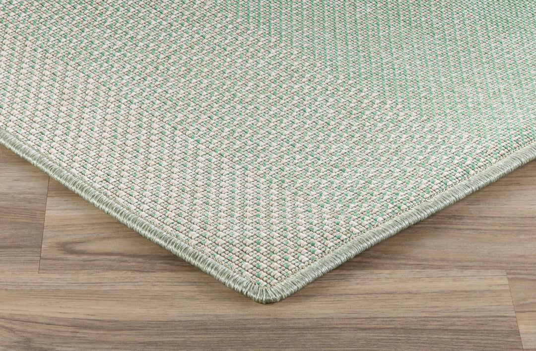 Luca - Striped Indoor/Outdoor Polypropylene Carpet