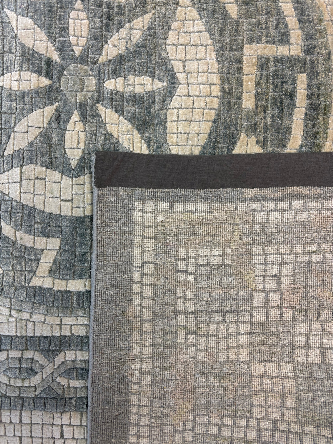 Mosaic Medallion Contemporary Wool Rug – 9’1” x 11’11”