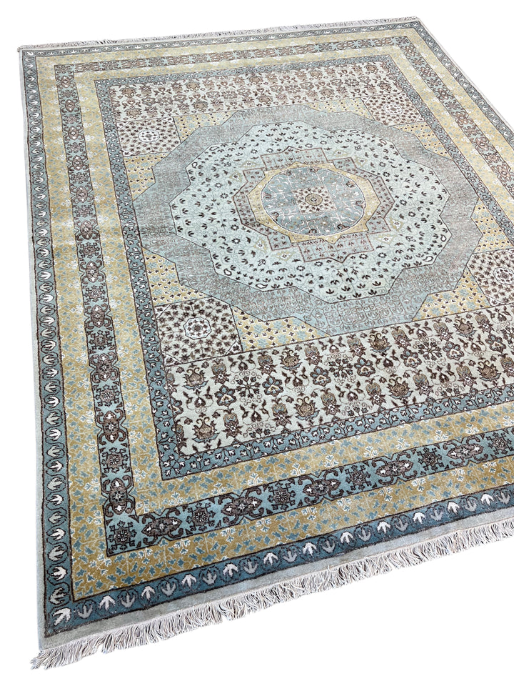 Soft Blue, Ivory &amp; Gold Floral Medallion Rug – 8’1” x 9’11”