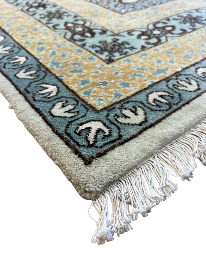 Soft Blue, Ivory &amp; Gold Floral Medallion Rug – 8’1” x 9’11”