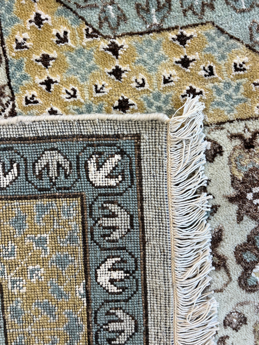Soft Blue, Ivory &amp; Gold Floral Medallion Rug – 8’1” x 9’11”