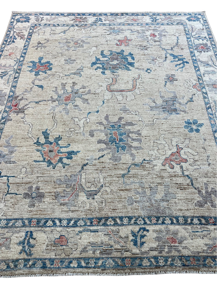 Ivory &amp; Blue Oushak Style Rug with Muted Red Accents – 8’1” x 9’10”