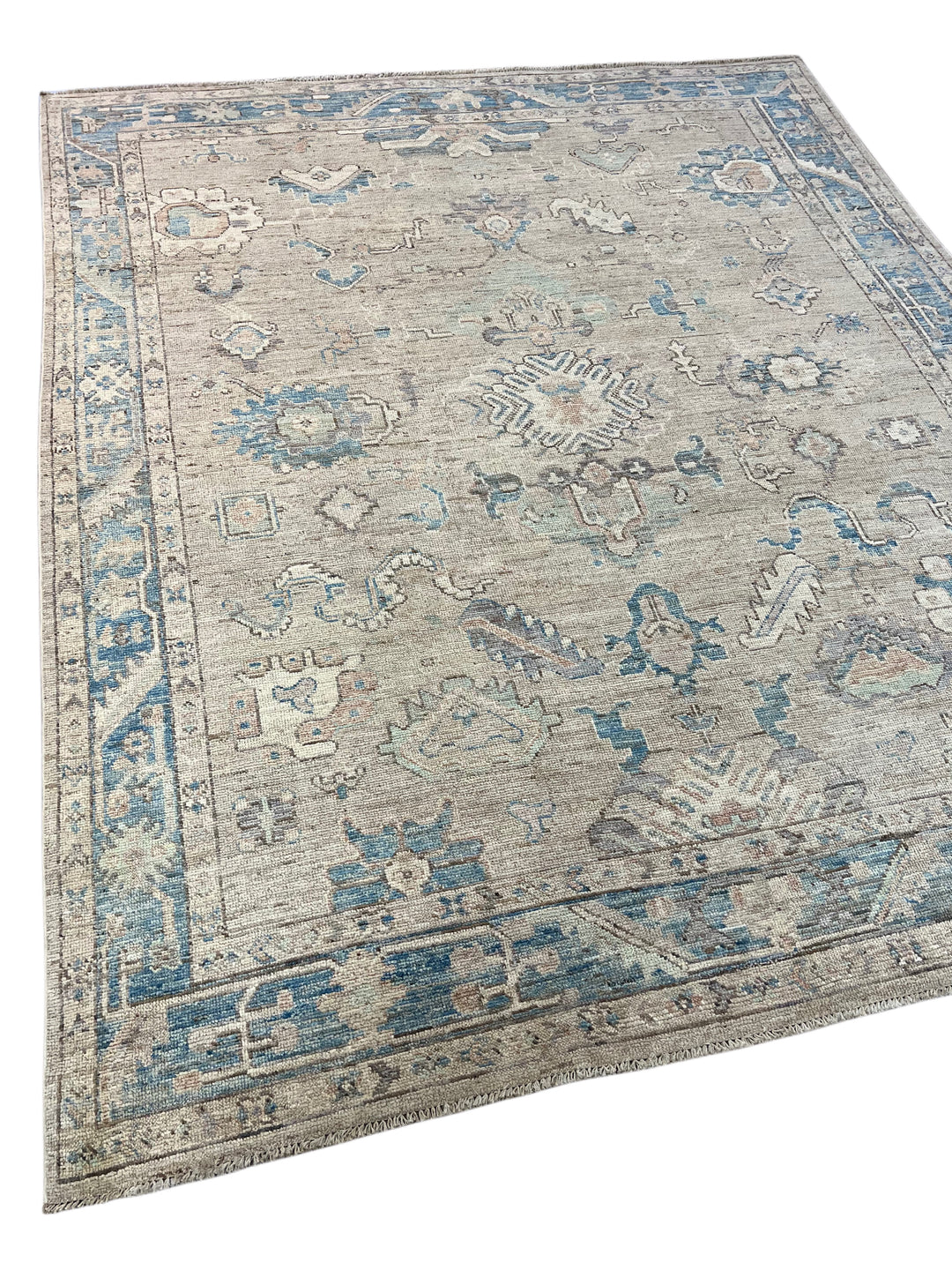 Soft Gray &amp; Blue Floral Oushak Style Area Rug – 8’3” x 9’10”