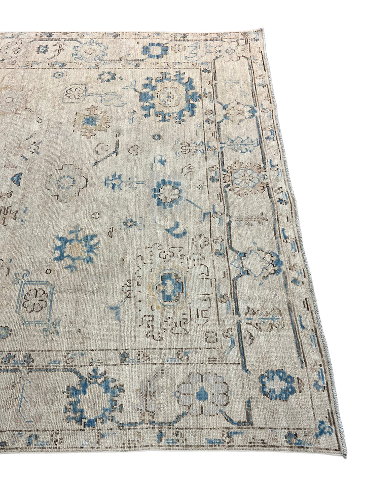 Ivory, Soft Gray &amp; Blue Floral Oushak Style Area Rug – 8’2” x 9’10”