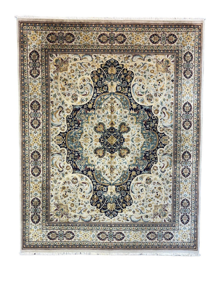 Taupe &amp; Navy Traditional Wool Rug – 8’0” x 10’2”