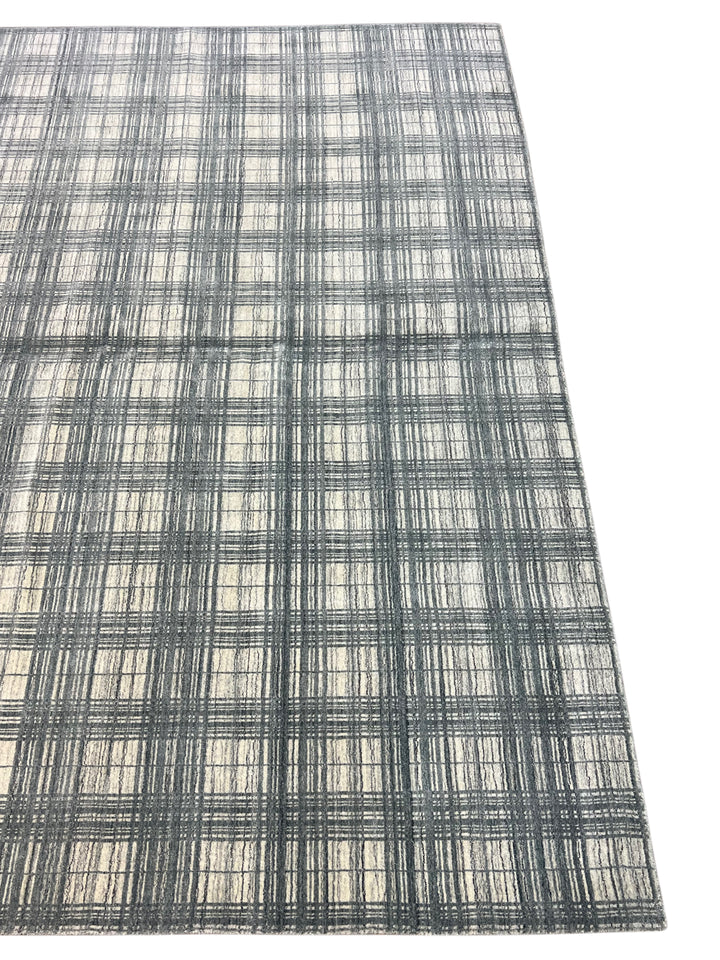 Ivory &amp; Charcoal Gray Plaid Grid Area Rug – 9’0” x 12’0”