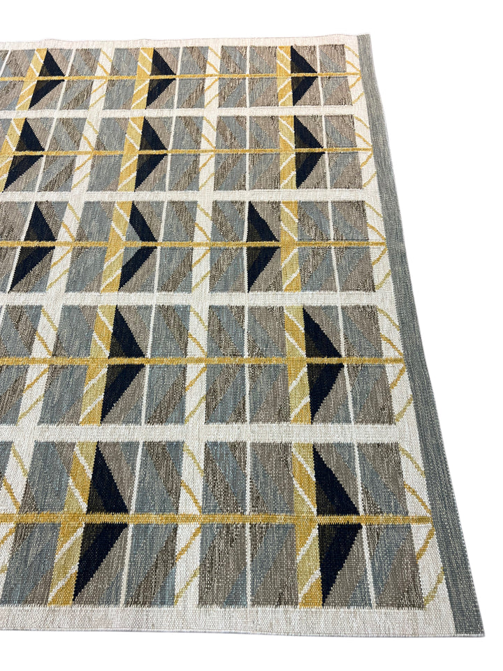 Gray, Taupe &amp; Gold Geometric Flatweave Wool Area Rug – 9’2” x 12’0”