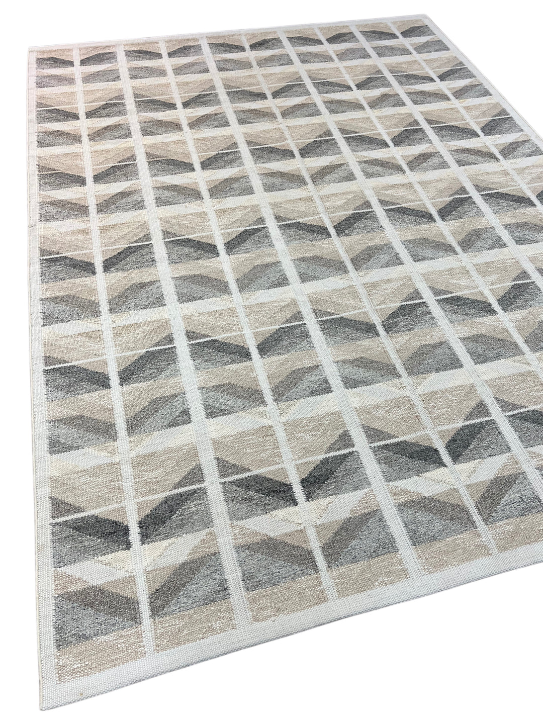 Charcoal Gray, Taupe &amp; Ivory Geometric Flatweave Wool Area Rug – 9’0” x 12’0”