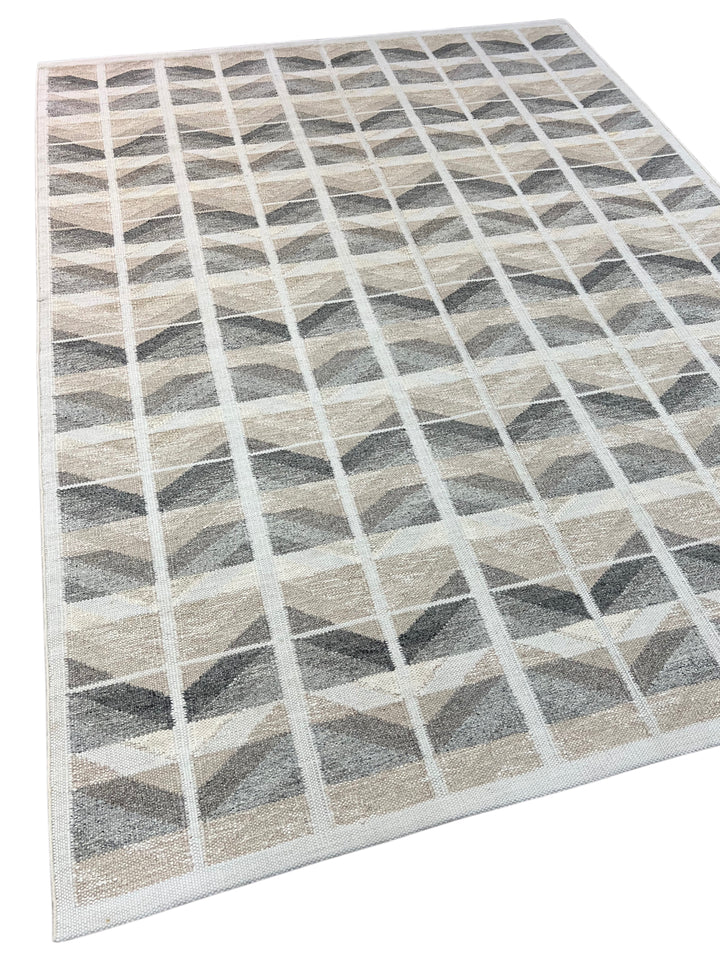 Charcoal Gray, Taupe &amp; Ivory Geometric Flatweave Wool Area Rug – 9’0” x 12’0”