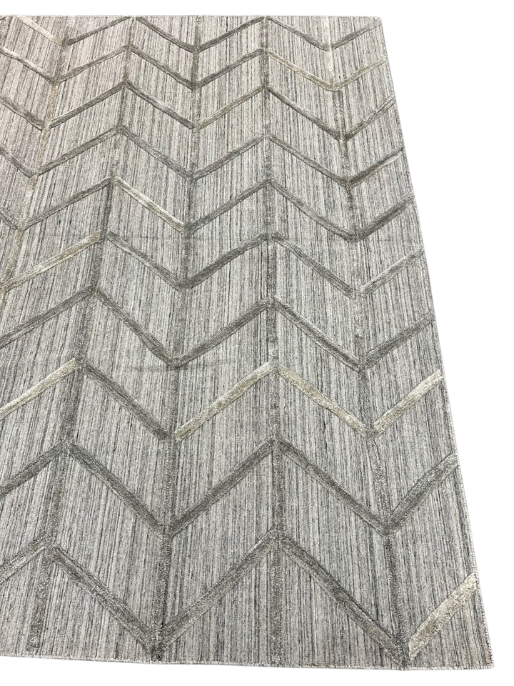 Gray, Charcoal &amp; Taupe Textured Chevron Area Rug – 9’0” x 11’10”