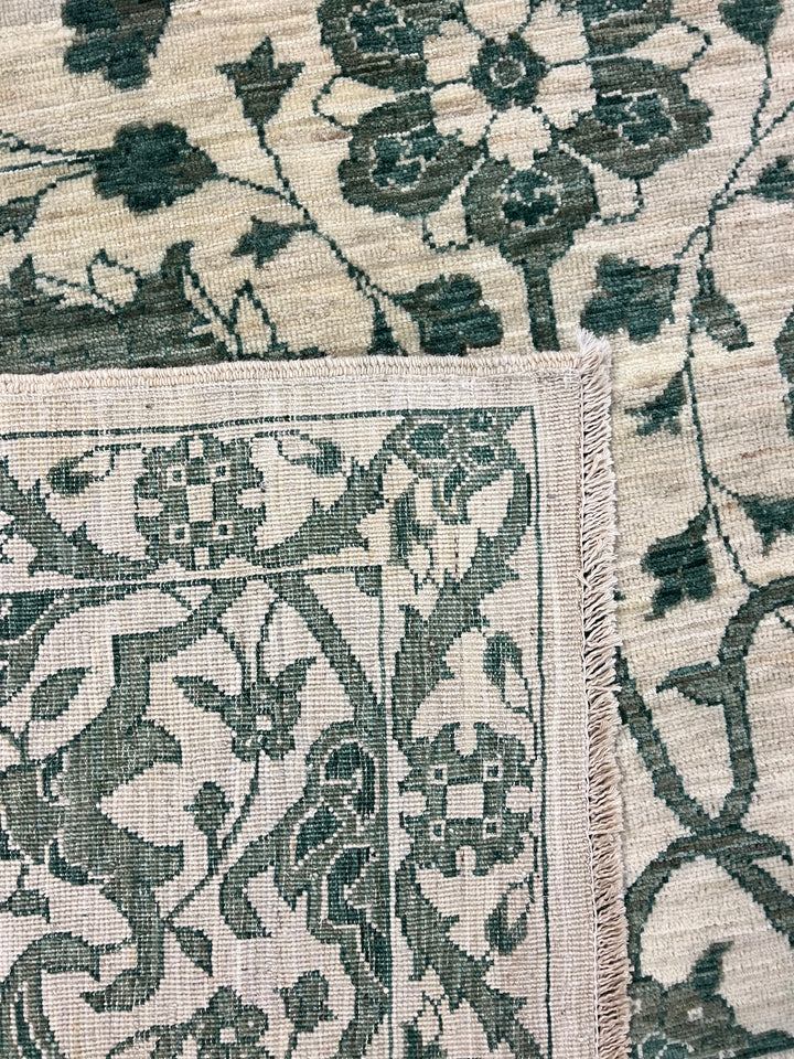 Ivory &amp; Deep Green Floral Area Rug – 9’0” x 12’2”