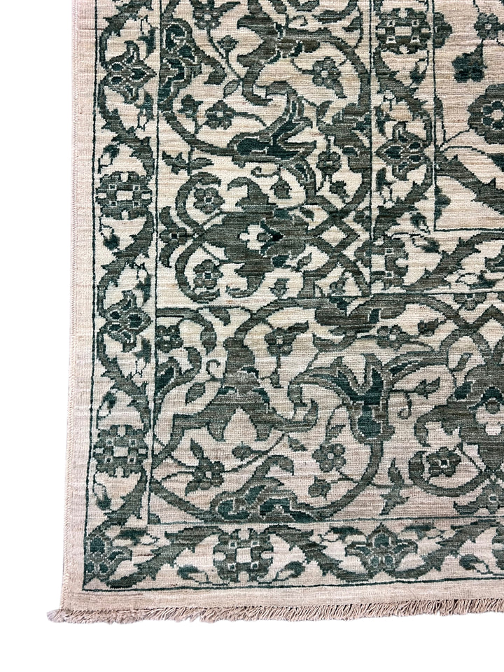 Ivory &amp; Deep Green Floral Area Rug – 9’0” x 12’2”